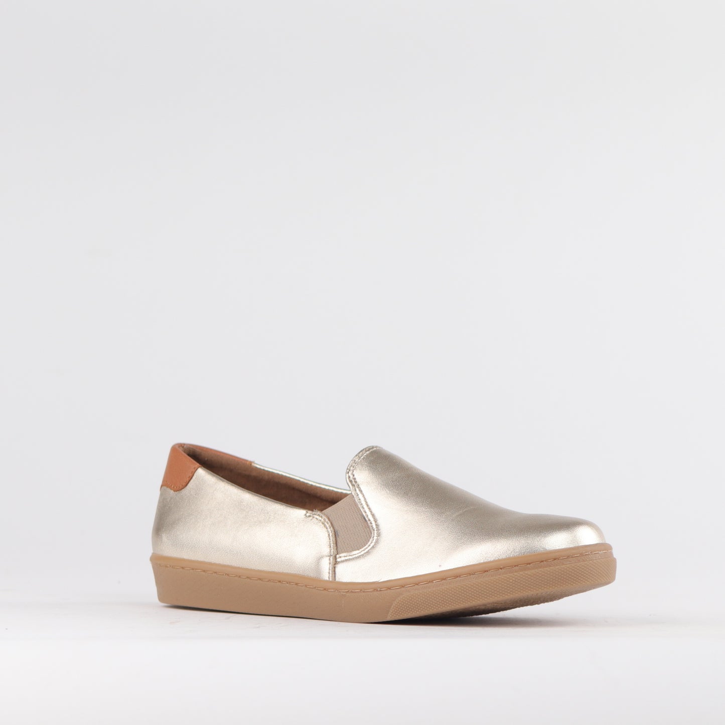 12750 - SLIP-ON SNEAKER WITH REMOVABLE FOOTBED