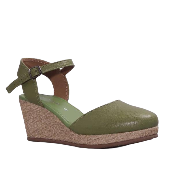 10609 - Closed-toe Slingback Wedge