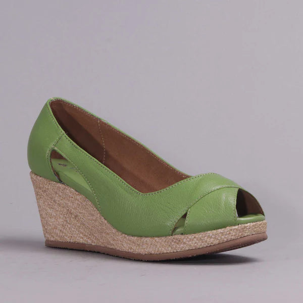 12320 - Closed Back peep toe Wedge