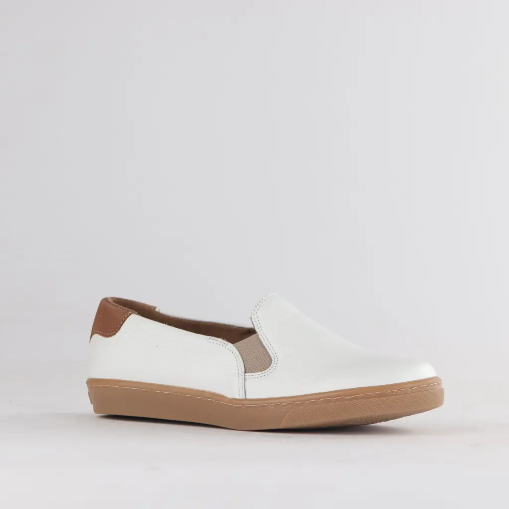 12750 - white - single - side - angle.webp