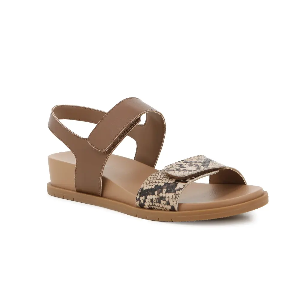 LUCIA-BROWN-SNAKE-02.webp