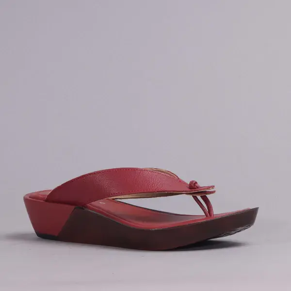10737-red-single-side-angle_600x.webp