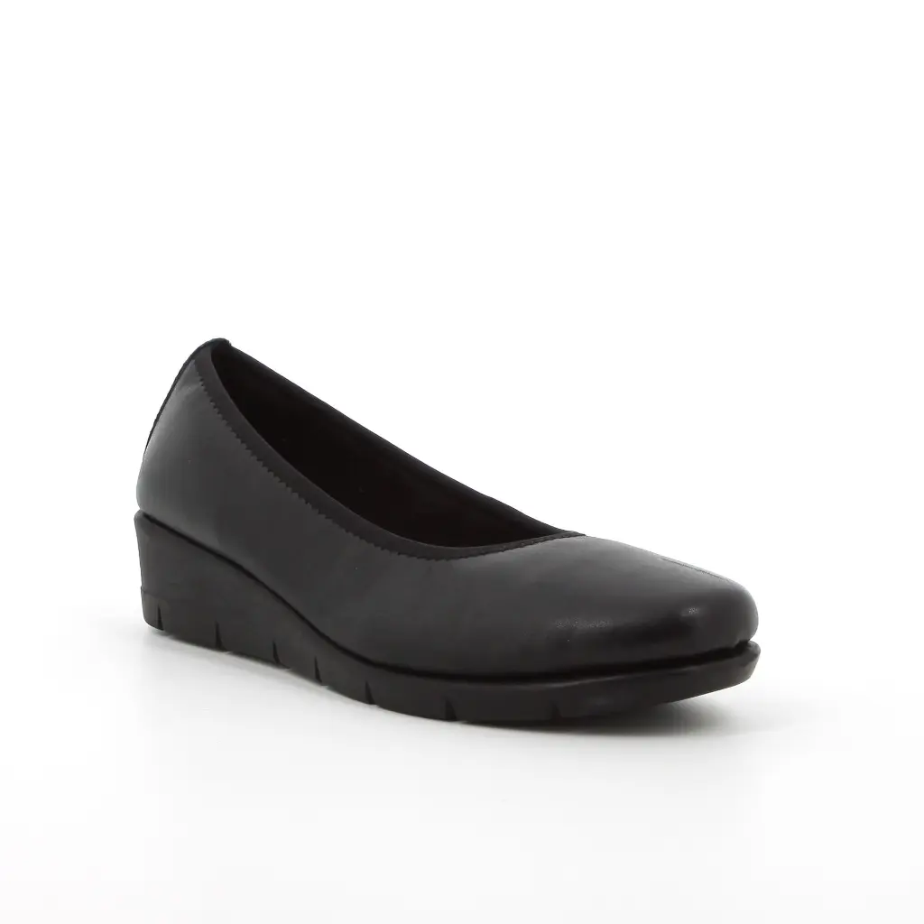 gracen-black 02.webp